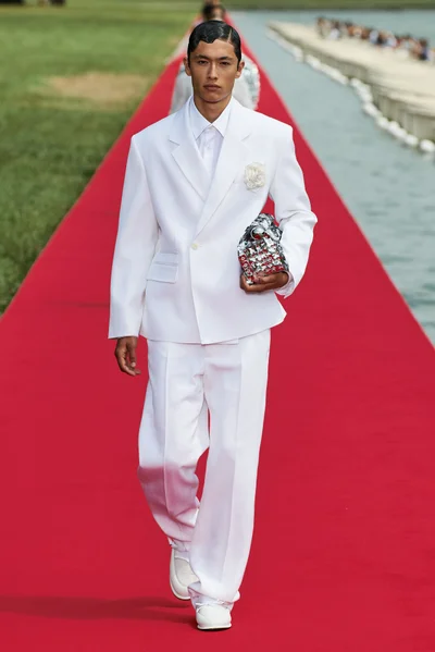 Look 37